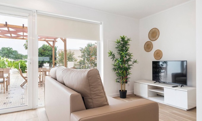 Palhais House | Magalhães Village - House 3 by LovelyStay