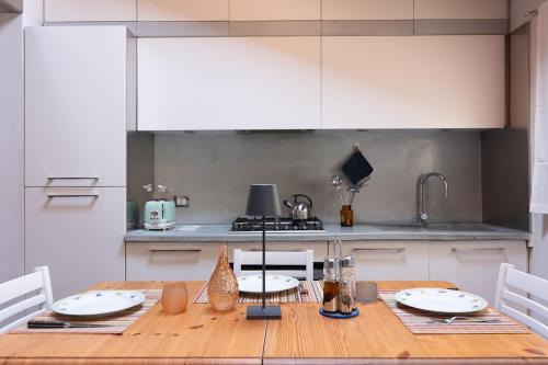 San Donato-San Vitale Apartment | Maggie's Home near to Saint Orsola Hospital, Expo, Centre