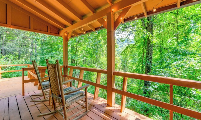 Waynesville House | Maggie Valley Townhome In Smoky Mountain Foothills