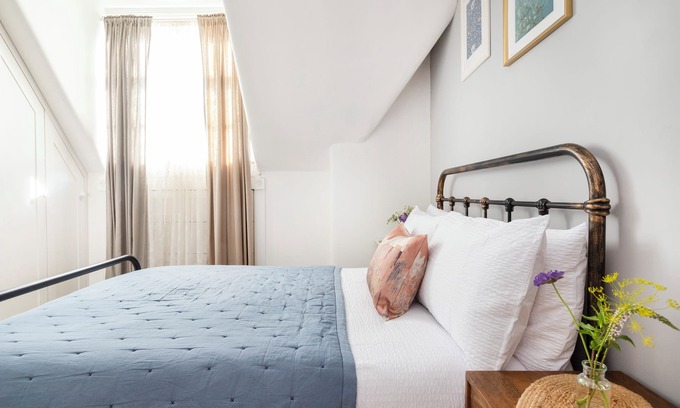 Hanger Hill Cottage | Magical Arts and Craft Cottage - Ealing W5 (15 mins to W1)