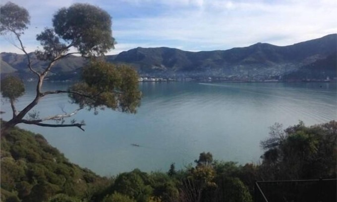 Diamond Harbour House | Magical Harbour Views 2