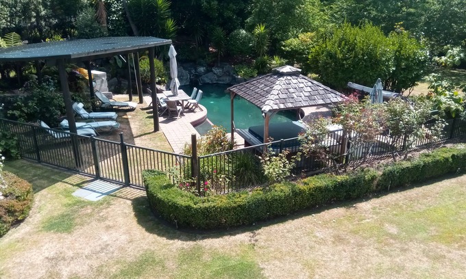 Tauriko Apartment | Magical Retreat .Luxury Pool & Spa