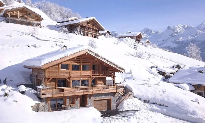 Le Grand-Bornand Apartment | MAGNIFICENT NEW APARTMENT WITH TERRACE IN A LUXURY CHALET