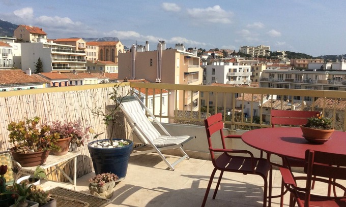 Le Mourillon Apartment | Magnificent sea view apartment