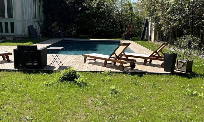Maisons-Laffitte Villa | Magnificent villa on the outskirts of Paris in a green setting