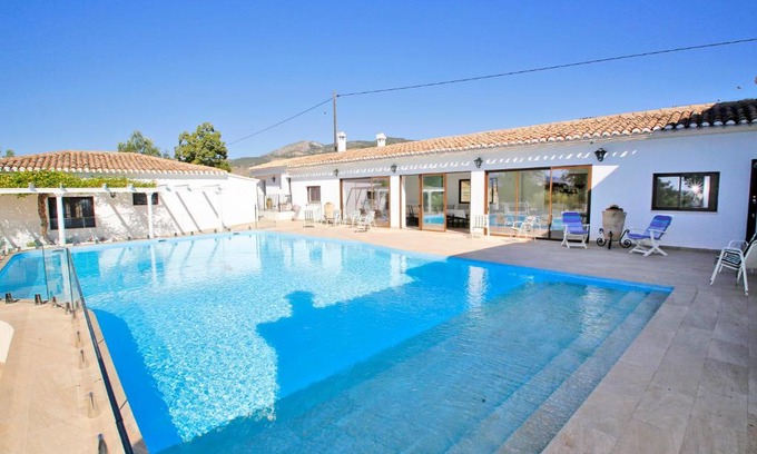 Onil Villa | Magnificient Rural Home With Pool and BBQ