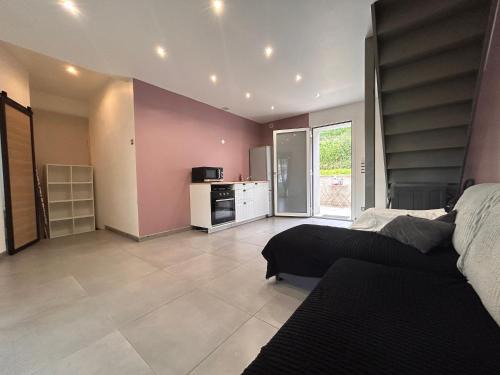 Givors Apartment | Magnifique appartement avec jardin et terrasse