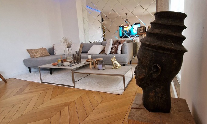 Bel-Air Nord Apartment | Magnifique Appartement Parisien