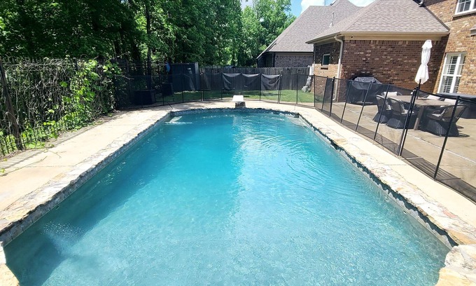 Southaven House | Magnolia House - 5BD/3BA - Family & Pet Friendly!