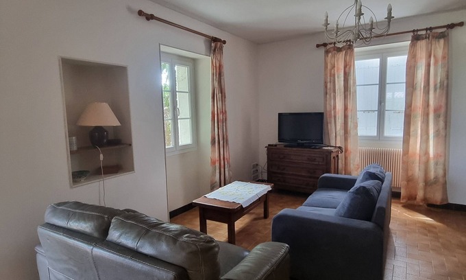 Aubenas House | Maison de Campagne