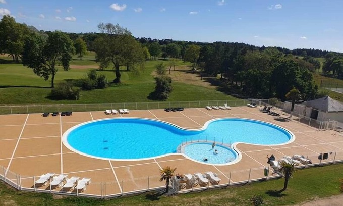 L'Aiguillon-sur-Vie House | Maison Abordable et cosy | Jardin + Piscine+ Golf
