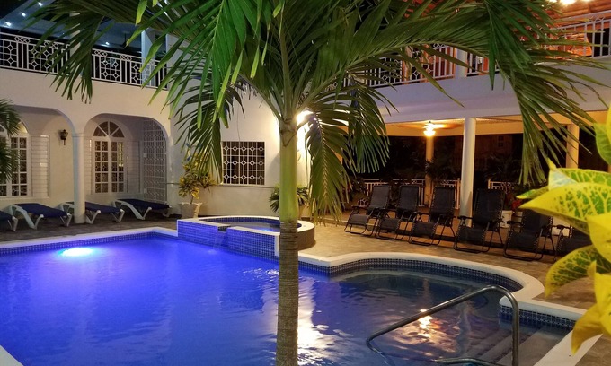 Rio Bueno Villa | Mais oui Tennis and Spa Villa