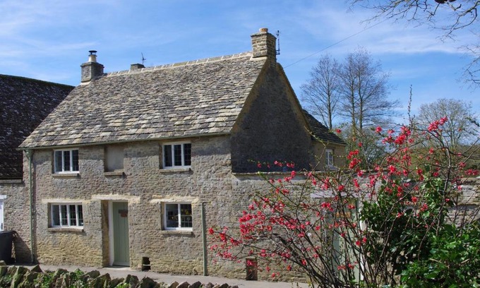 Broadwell House | Maisey Cottage