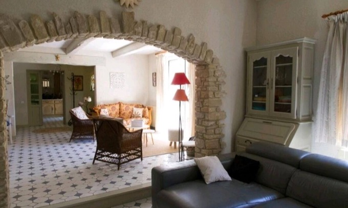 Saint-Didier-au-Mont-d'Or House | Maison Provençale au Coeur de Lyon