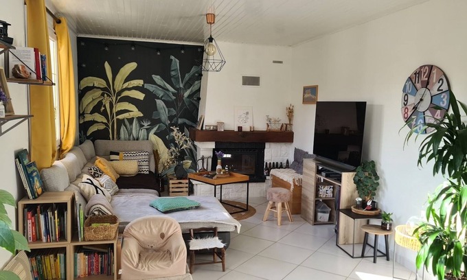 Villiers-Adam House | Maison à 30km de Paris, Avec Jacuzzi 6 Places Privatif en Libre Accès 24/24
