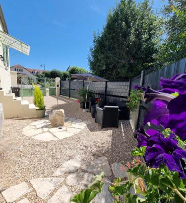Mareuil-les-Meaux House | Maison 15 minutes de Disney le refuge des contes
