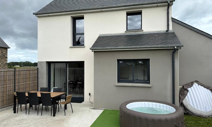 Saint-Meloir-des-Ondes House | Maison avec Jacuzzi 1-8 pers à 10 mn de st Malo