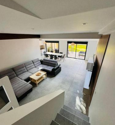 Chilly-Mazarin House | Maison avec 3 chambres, Paris centre 20min, Orly 20min, Disney 35min