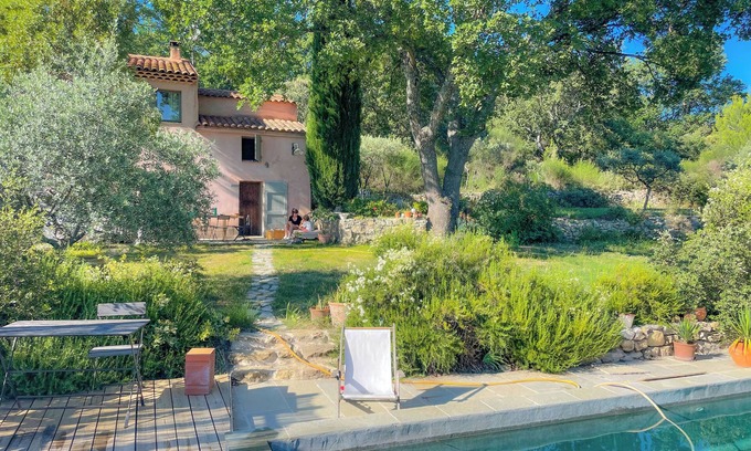Cucuron House | Maison Avec Piscine au Pied du Luberon