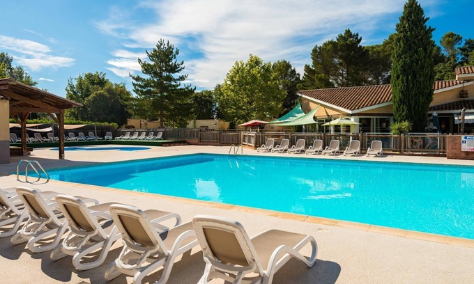 Gaujac Hotel | Maison avec terrasse | Saisonnier piscine!