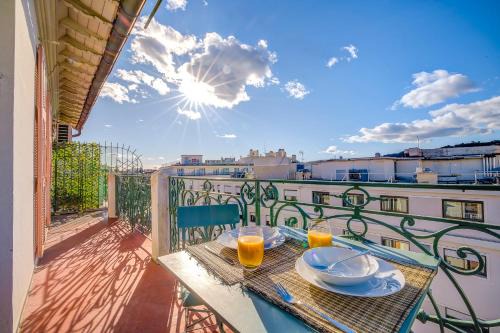 Musicians Quarter Apartment | Maison Bianchi - Avenue Durante - Downtown Top floor