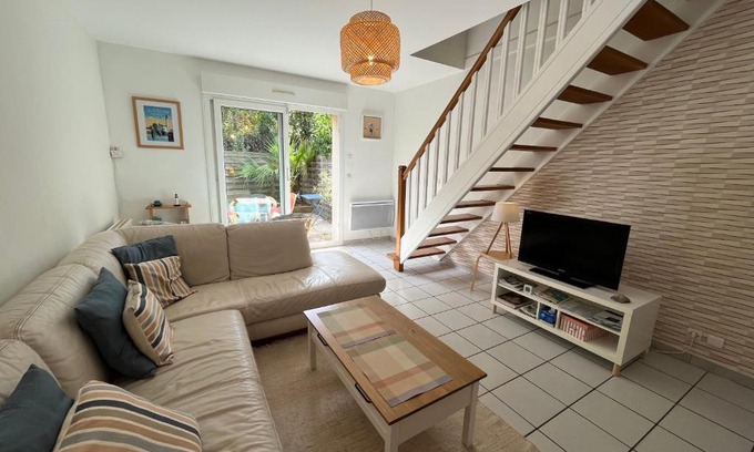Ouistreham House | Maison calme avec terrasse - Calypso