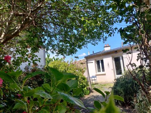 Saint-Brieuc Apartment | Maison calme "entre terre et mer" - proche gare - stationnement - jardin