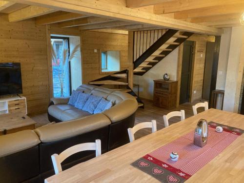 Matemale House | Maison Canelle Le Clos des Ours