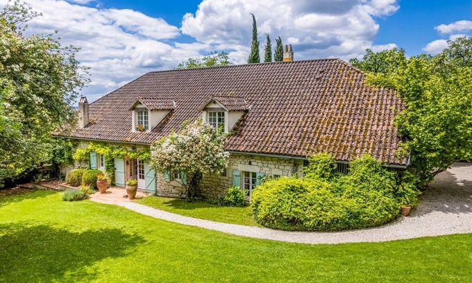 Lauzerte Villa | Maison Catalpa - Seven Bedroom Villa, Sleeps 18
