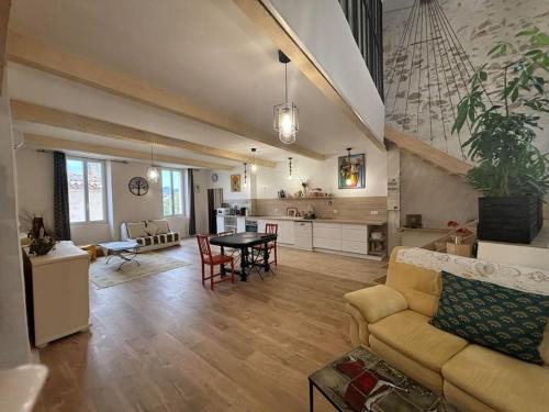 Cessenon-sur-Orb Apartment | Maison Charme et Modernité