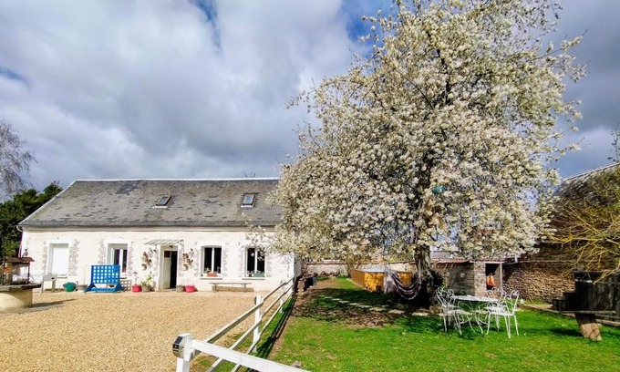 La Couture Boussey Villa | Maison d'hôte privatisée avec piscine et jacuzzis 15 pers max
