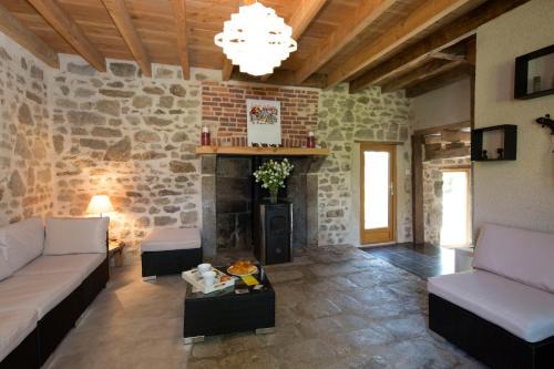 La Sauniere House | Maison d'Hotes ZEN