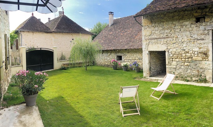 Lhuis Cottage | Maison de Campagne au Cœur du Bugey , Proche de la Via Rhona