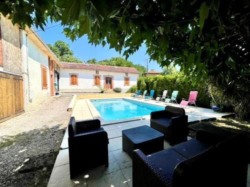 Mun House | Maison de campagne chaleureuse