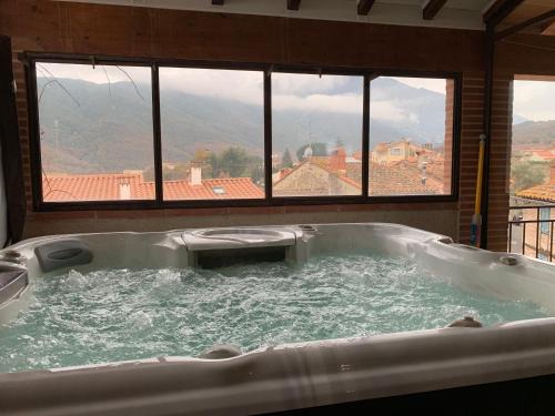 Espira-de-Conflent House | Maison de caractère avec jacuzzi entre mer et montagne à Espira de Conflent