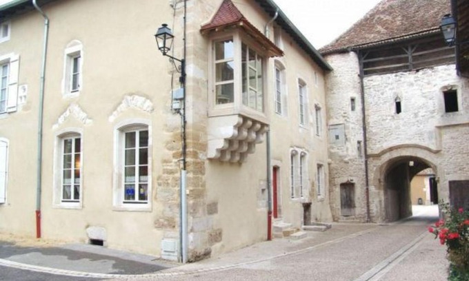 Void-Vacon House | Maison de Caractère 14ème Siècle, 6 Pers., Grand Jardin & Cheminée, Près de Nancy et Verdun - FR-1-585-46