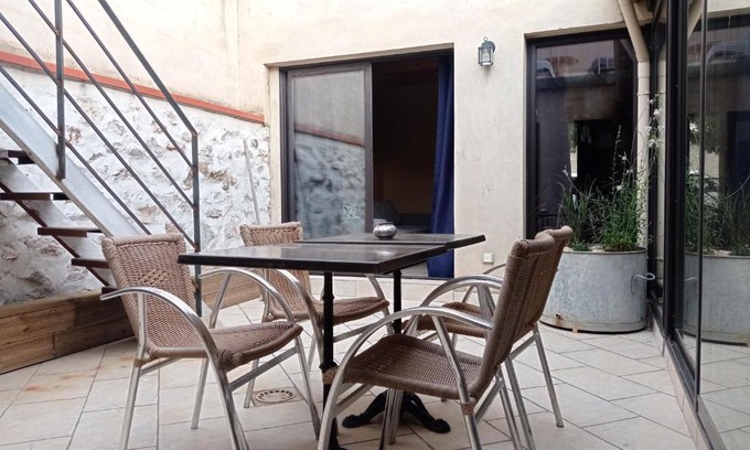 Estagel House | Maison de charme avec patio et terrasse de toit