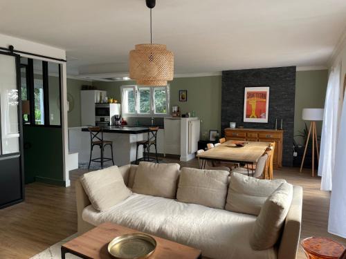 Sainte-Luce-sur-Loire House | Maison de famille 5 ch idéale pour des réunions de familles