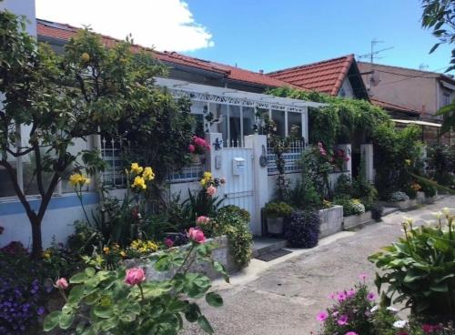 Cros-de-Cagnes Villa | Maison de pêcheur atypique