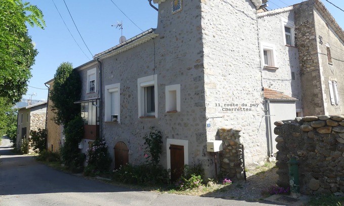 Le Poet House | Maison de Village en Pierres