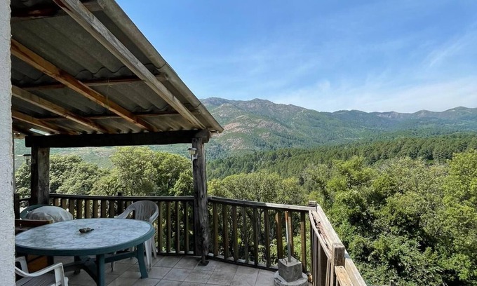 Aullene House | Maison de Village
