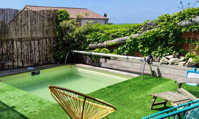 Laplume House | Maison de Village