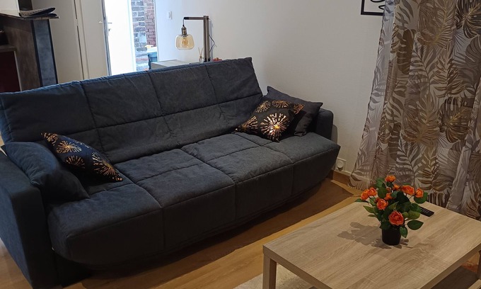 Pont-Sainte-Maxence Apartment | Maison des Oliviers