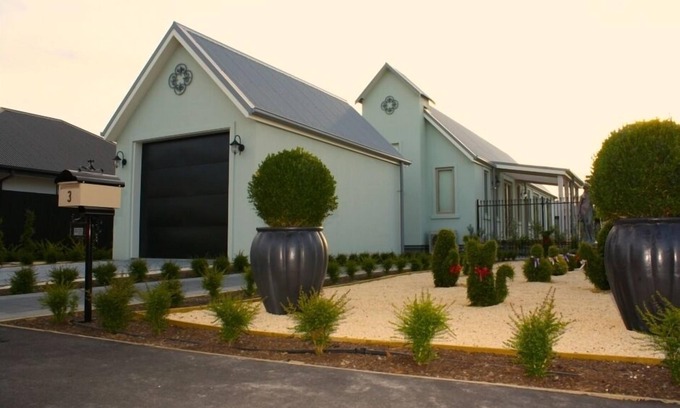 Christchurch House | Maison du Ciel: Comfort in Christchurch