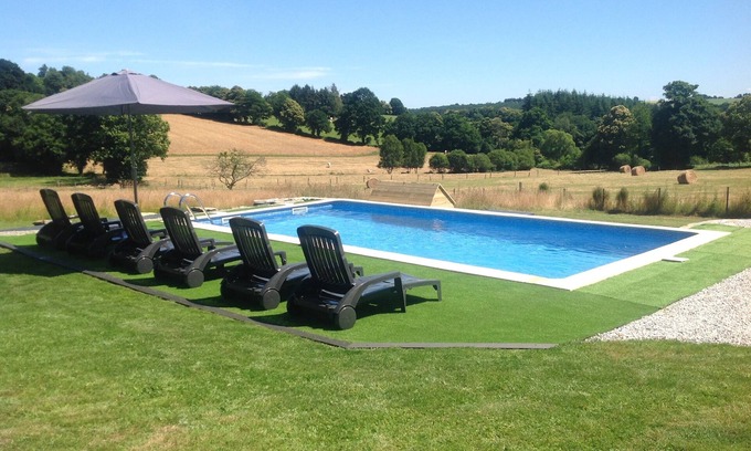 Saint-Aignan Cottage | Maison du Guerledan with private heated Pool and WIFI for 6 people.