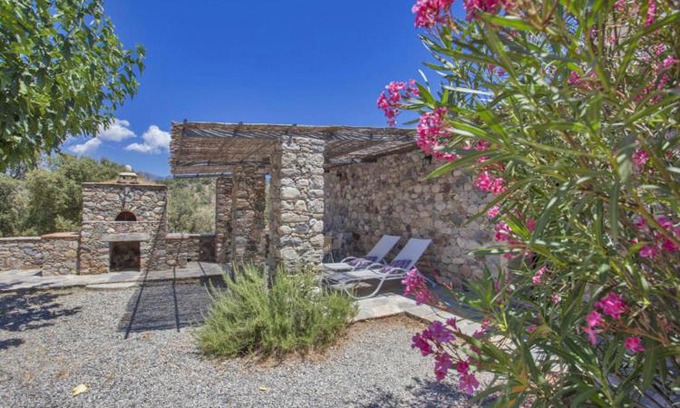 Moltifao House | Maison en pierre corse avec vue entre mer et montagne