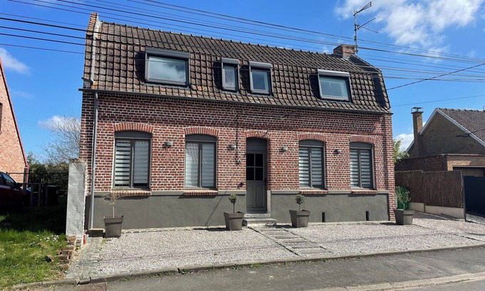 Avelin Villa | Maison Familiale Avec Jardin