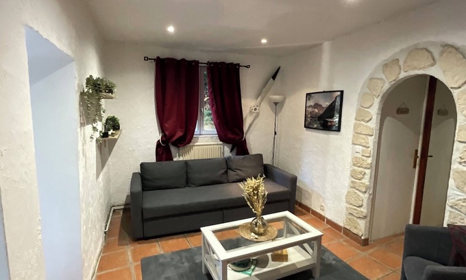 Nandy House | Maison Individuelle Avec Petit Jardin Privatif