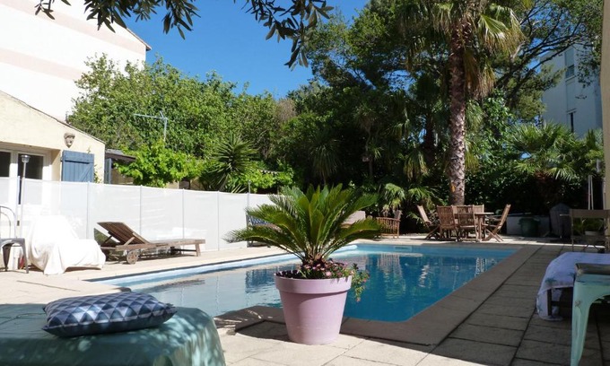 Vielle-Chapelle Villa | Maison jardin grande piscine , sortie bateau possible
