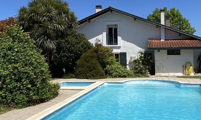 Orx Villa | Maison Lauyade, Spacious villa with swimming pool